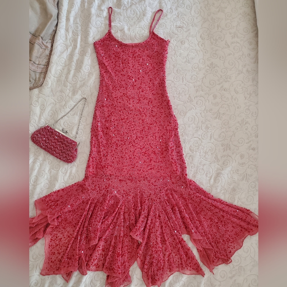 Cache Size 2 Coral sequence gown
